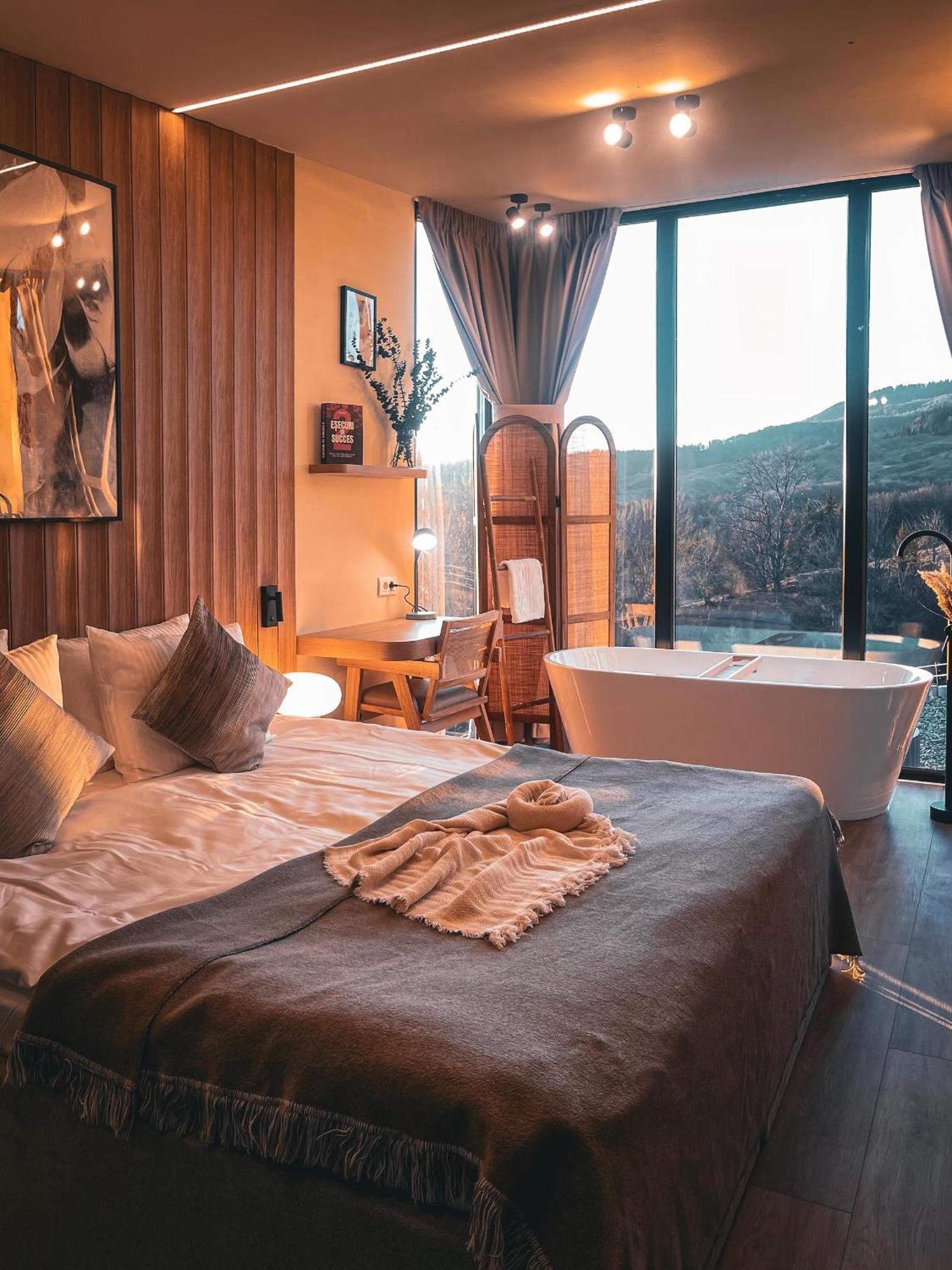 Moon Valley Comarnic Kültér fotó
